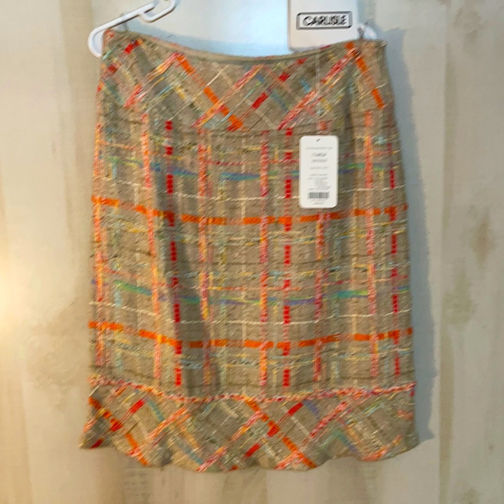 Pastel textured plaid skirt.  Size 10.     S18